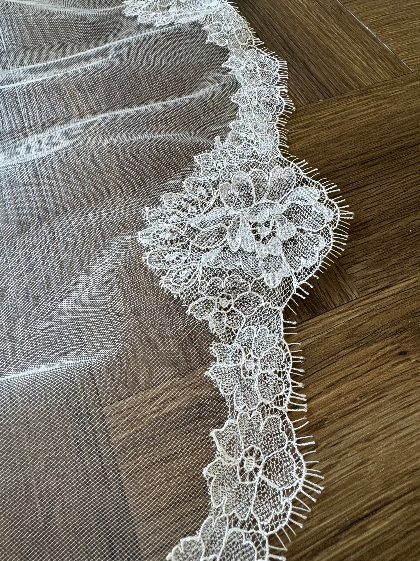 Chapel, Single Layer, Lace Edge Veil