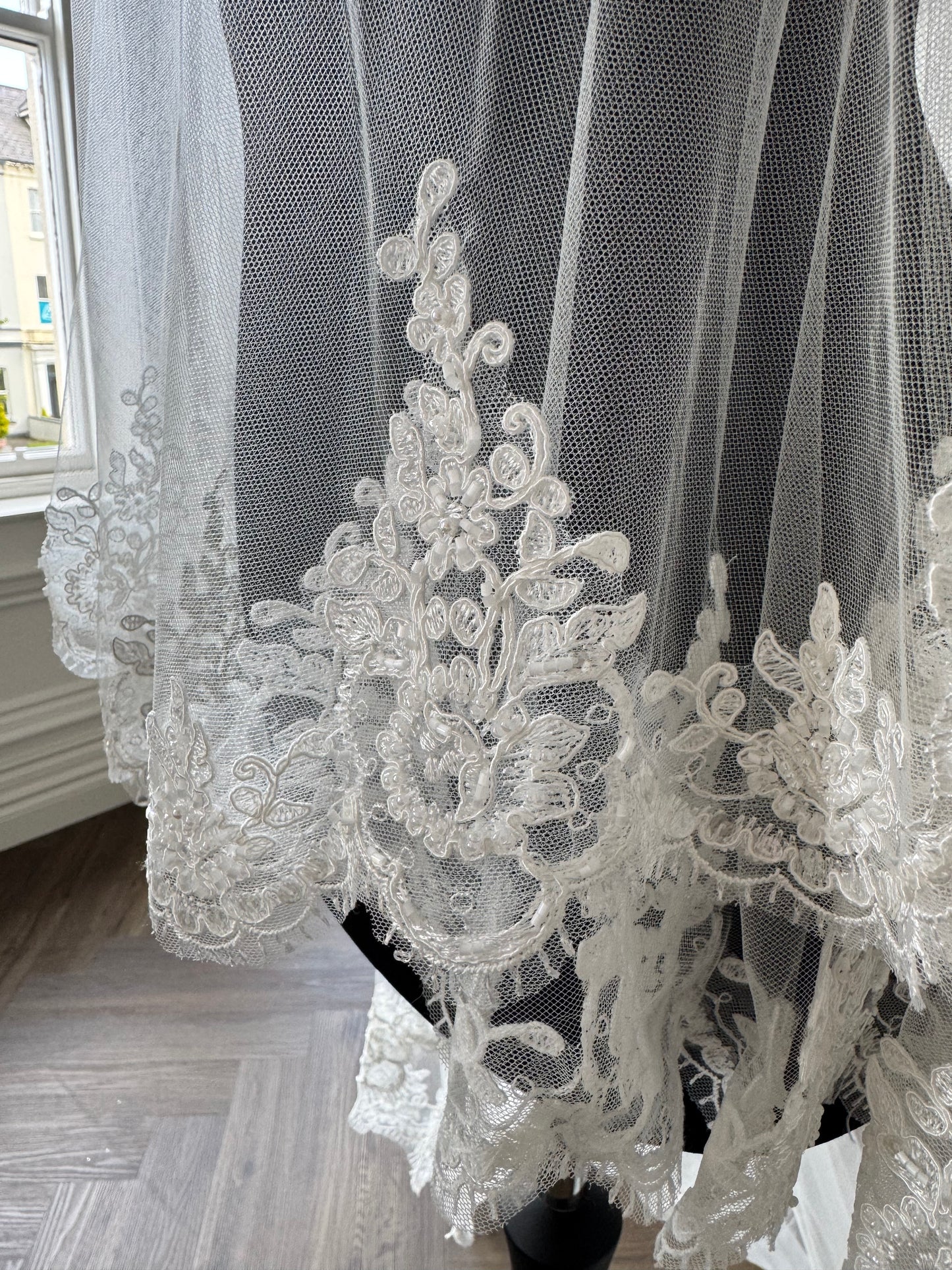 Lace Edge Cathedral Veil