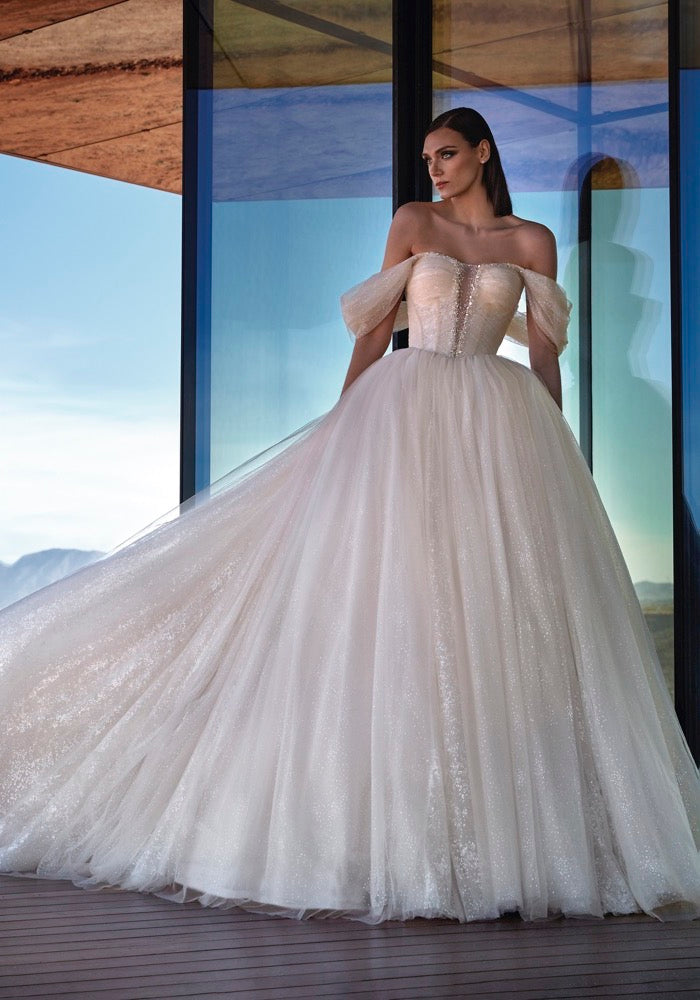 Pronovias Privée "Stardust"